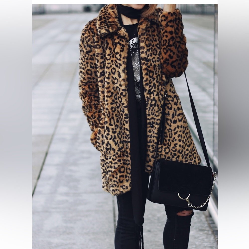 Zara faux fur leopard coat